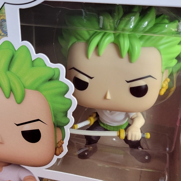 Roronoa Zoro funko # 1775 (nib) With pop protector - Picture 3 of 7